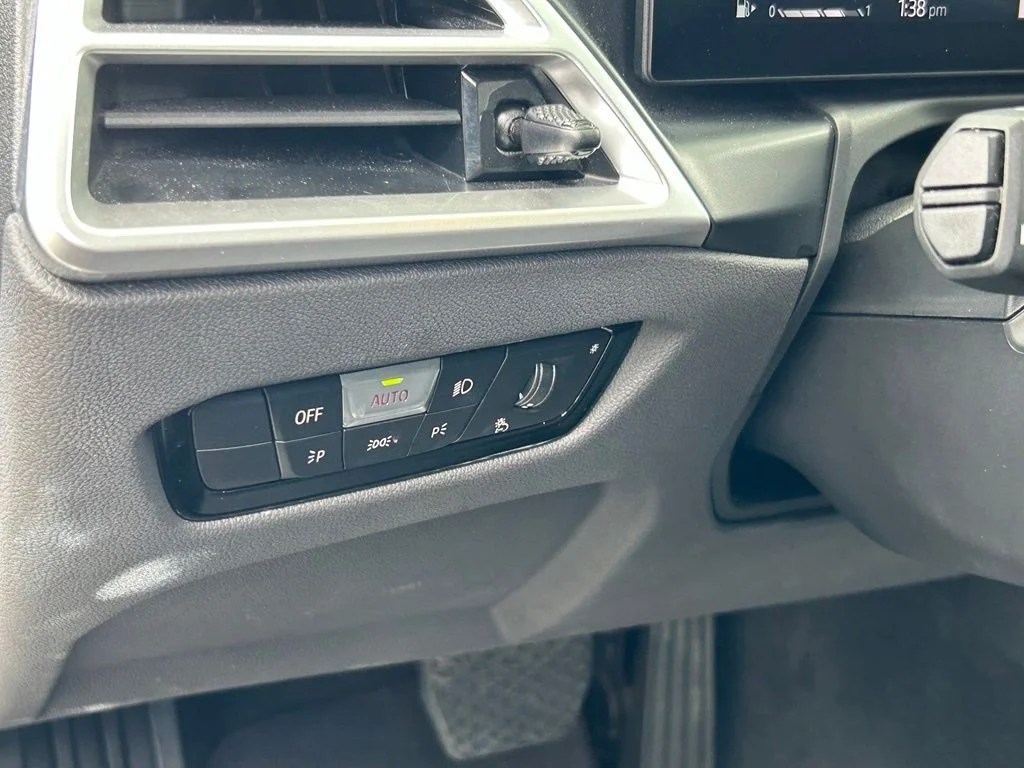 Used 2025 Gray BMW 330i image 18