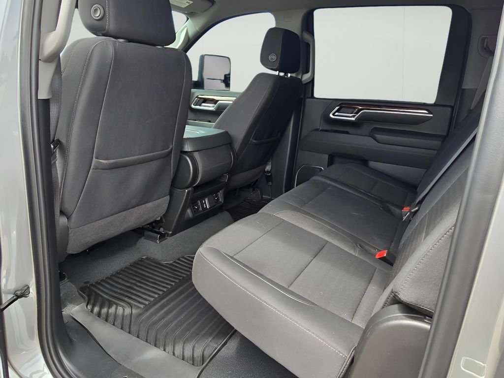 Used 2025 Sterling Metallic GMC SLE image 13