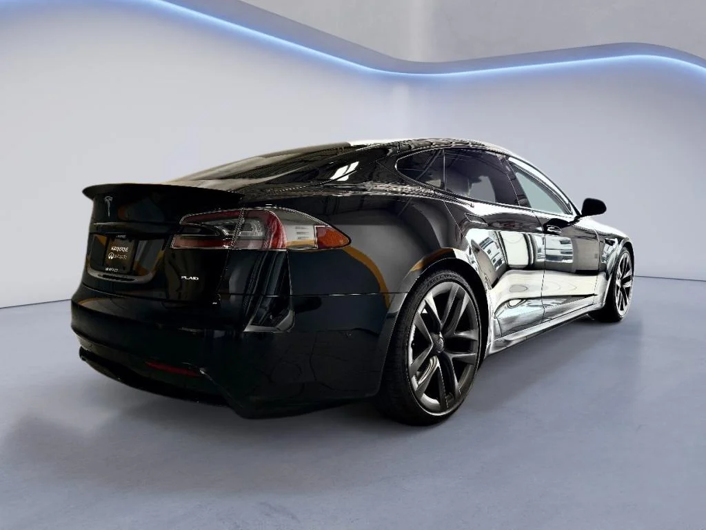 Used 2022 Solid Black Tesla Plaid image 5