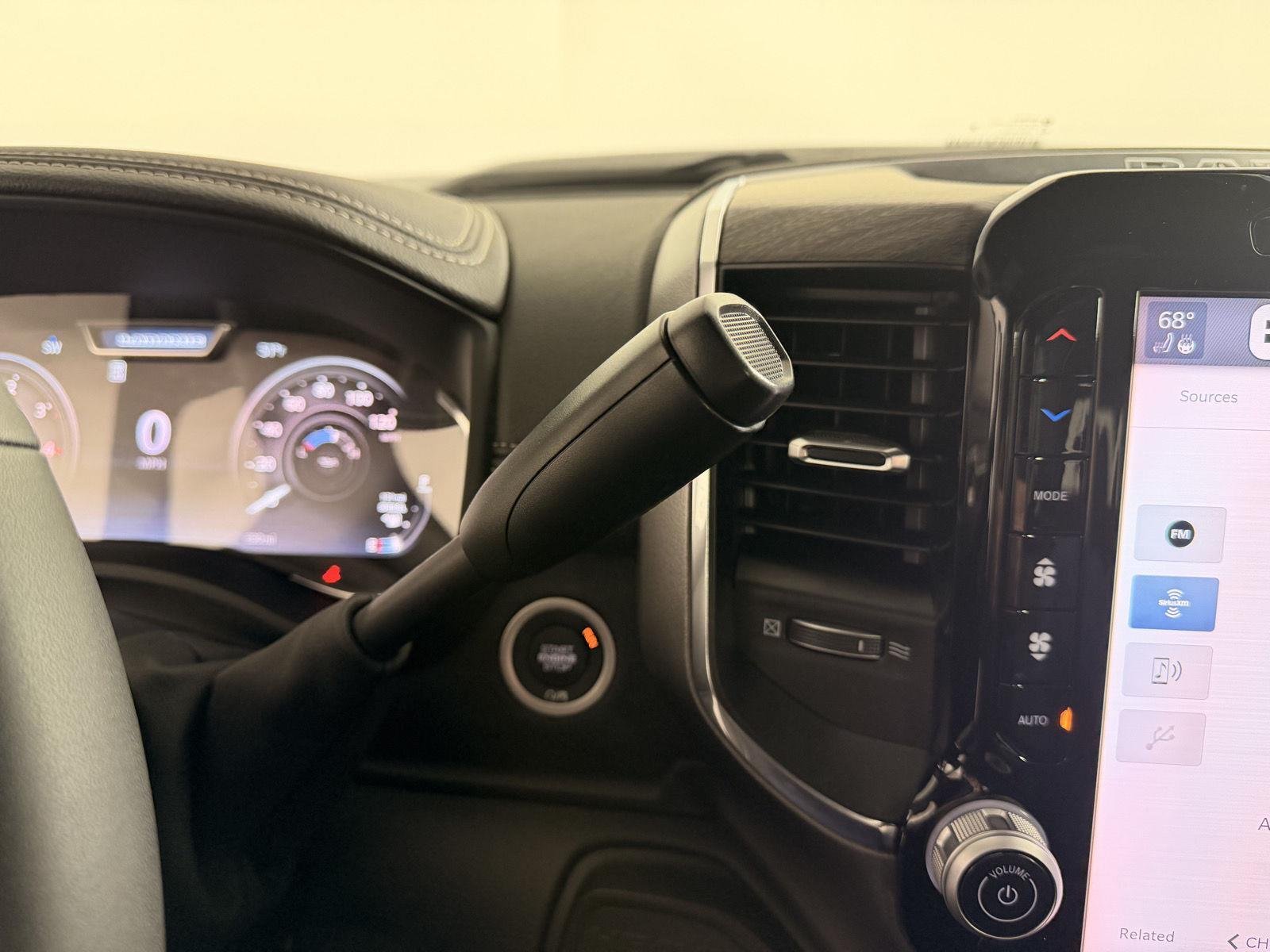 2026 RAM 3500 Laramie - Photo 26