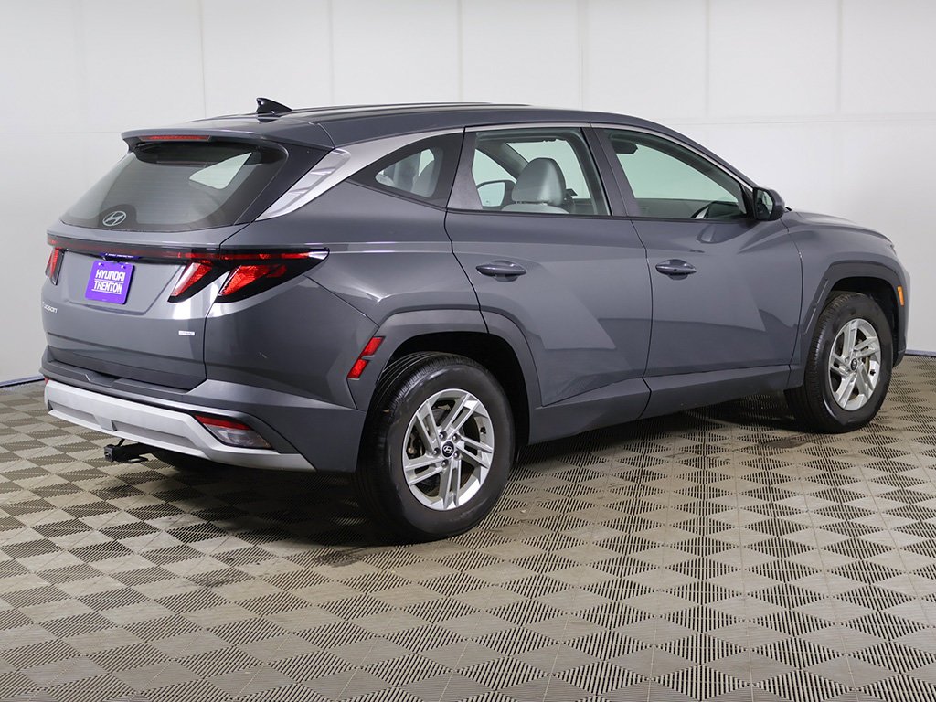 Certified Used 2025 Gray Hyundai SE image 8