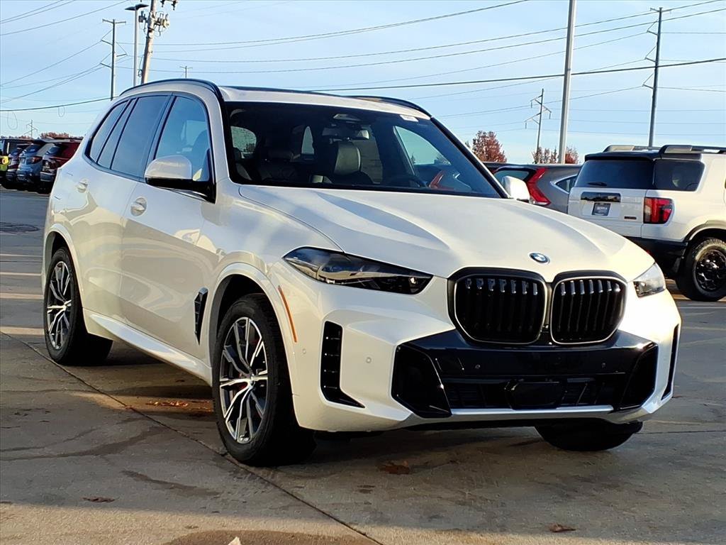 Used 2026 Mineral White Metallic BMW xDrive40i image 14