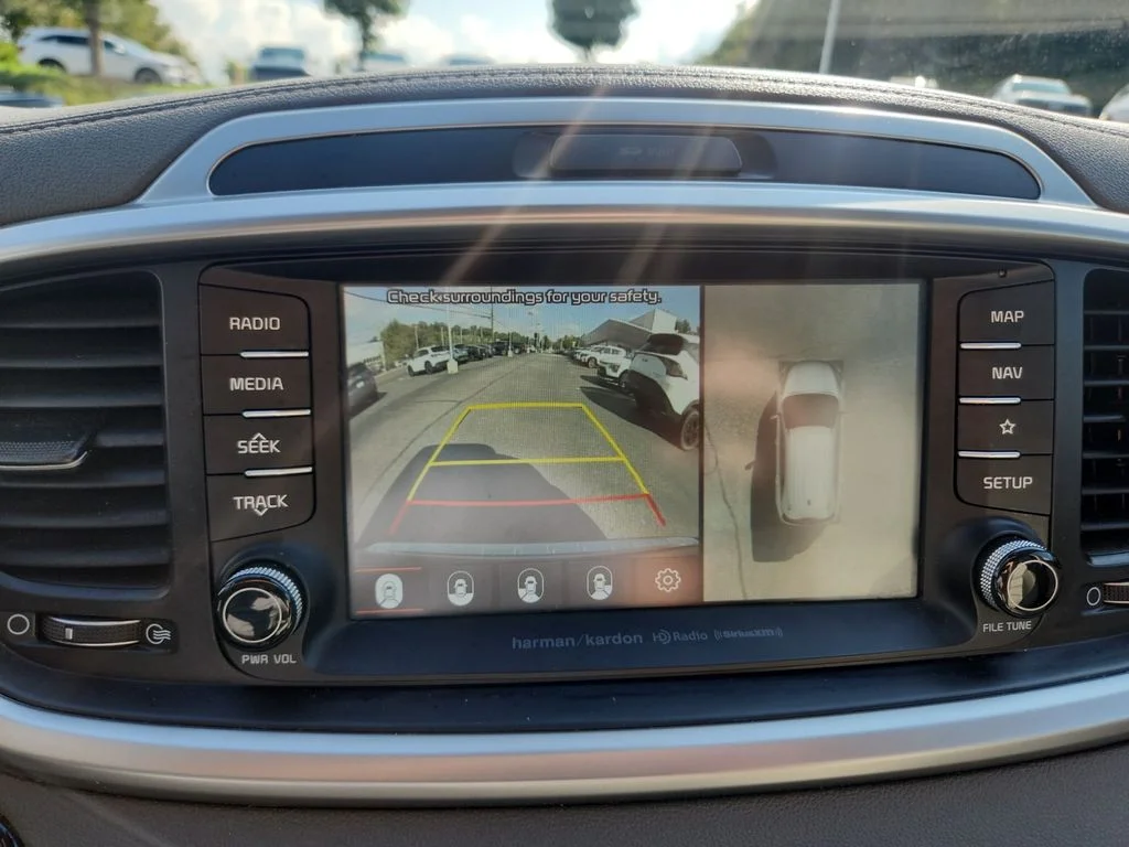 Used 2020 Purple Kia SX image 23