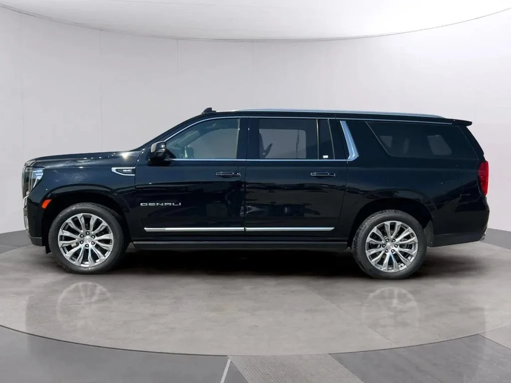 Used 2021 ONYX BLACK GMC Denali image 3