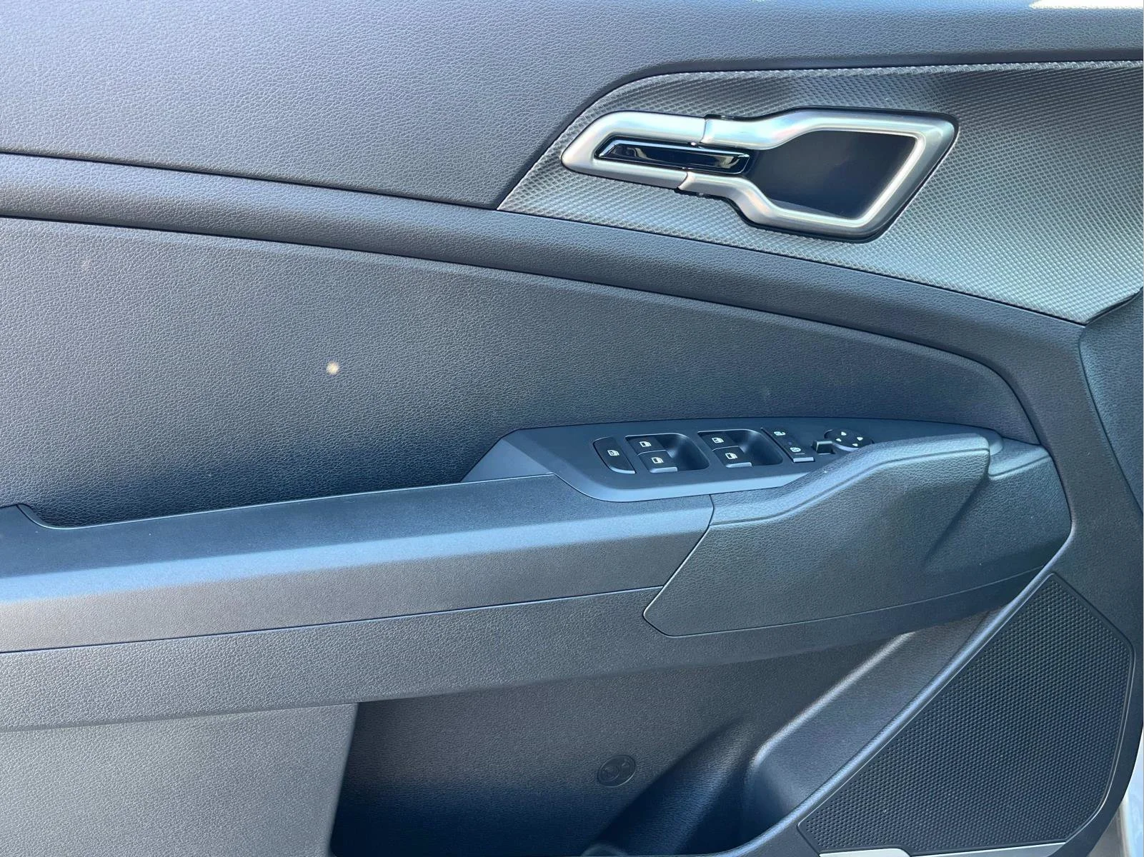 2025 Kia Sportage LX Hybrid - Photo 20