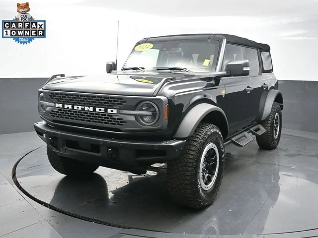 Pre-Owned 2024 Ford Bronco Badlands