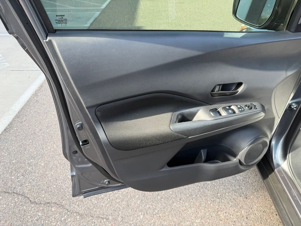 Used 2024 Gray Nissan S image 17