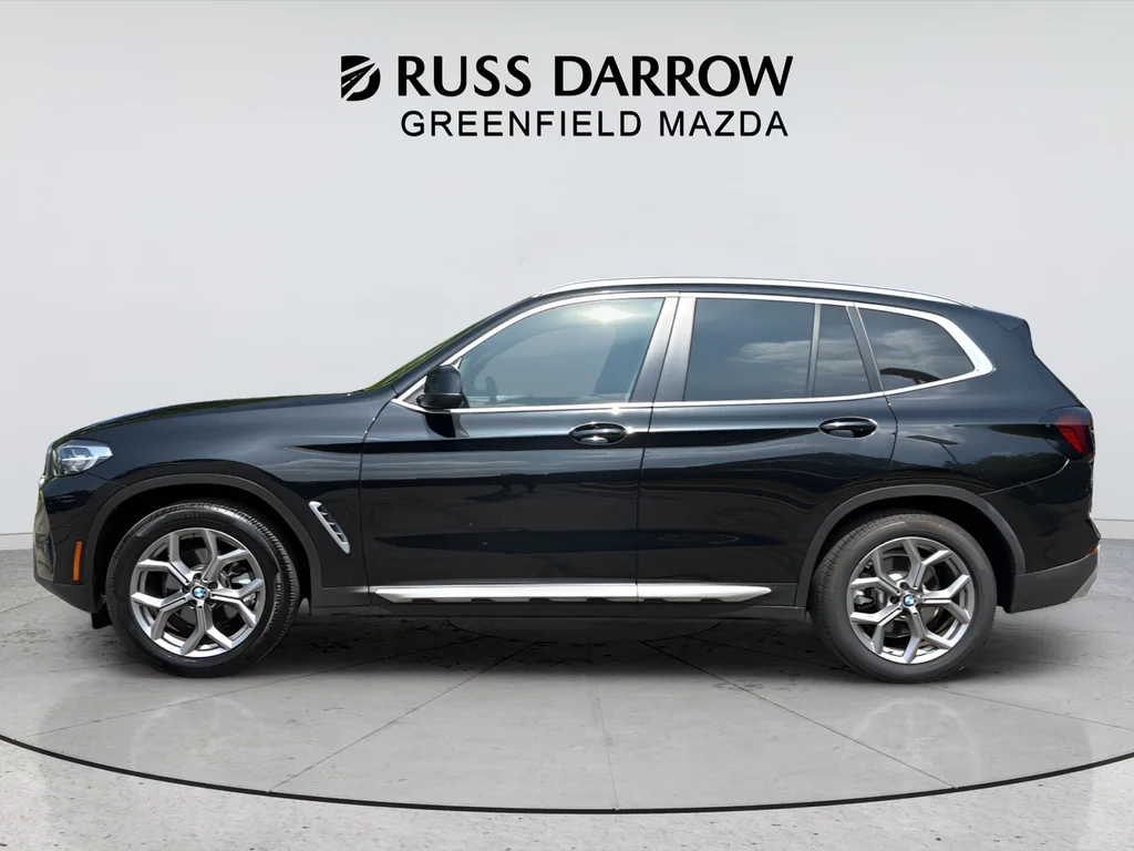 Used 2023 Black BMW xDrive30i image 2