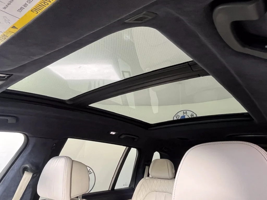 Used 2021 Blue BMW xDrive40i image 33
