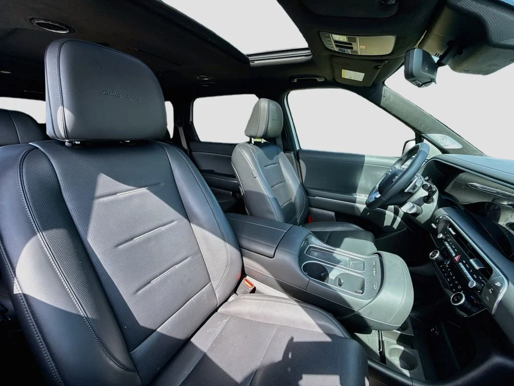 Used 2026 Silver Metallic Hyundai Calligraphy image 33