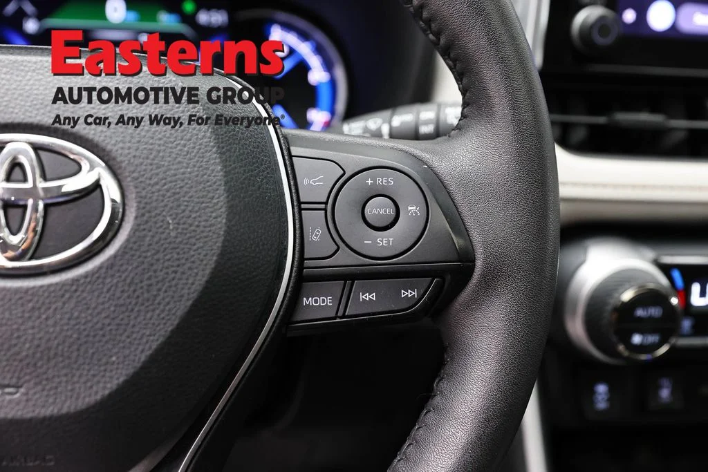 Used 2024 White Toyota XLE image 16