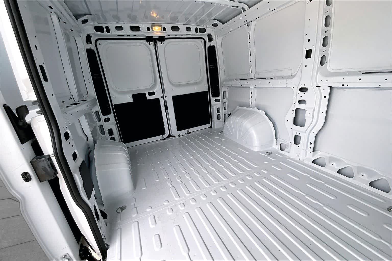 New 2026 Bright White Clear-Coat Exterior Paint RAM Tradesman image 23