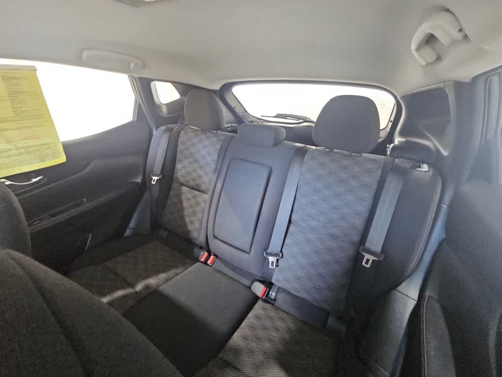 Used 2017 Gun Metallic Nissan SV image 7