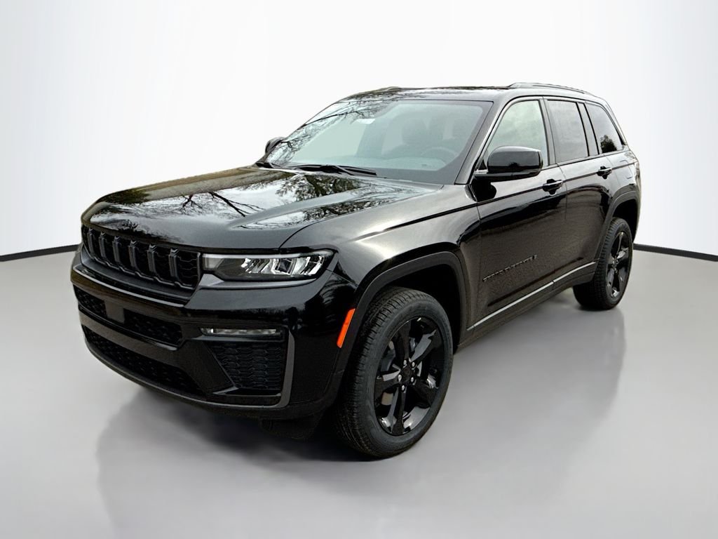 New 2026 Diamond Black Crystal Pearl-Coat Exterior Paint Jeep Limited image 8