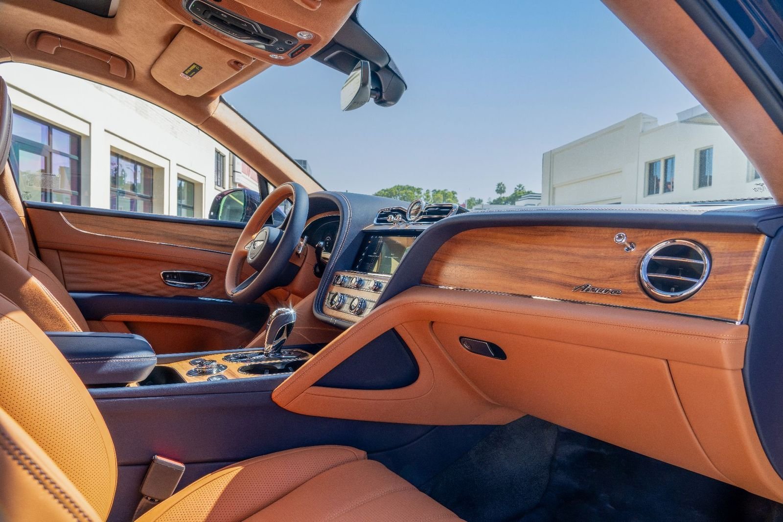 2024 Bentley Bentayga Azure - Photo 21