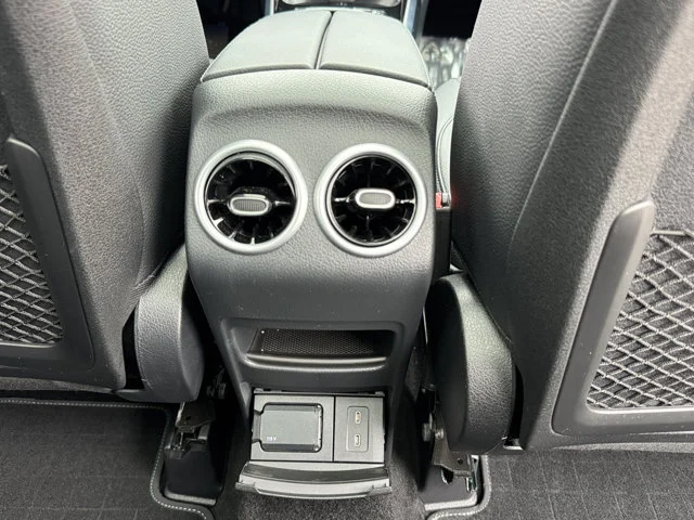 Used 2026 Mountain Grey Metallic Mercedes-Benz GLB 250 image 9