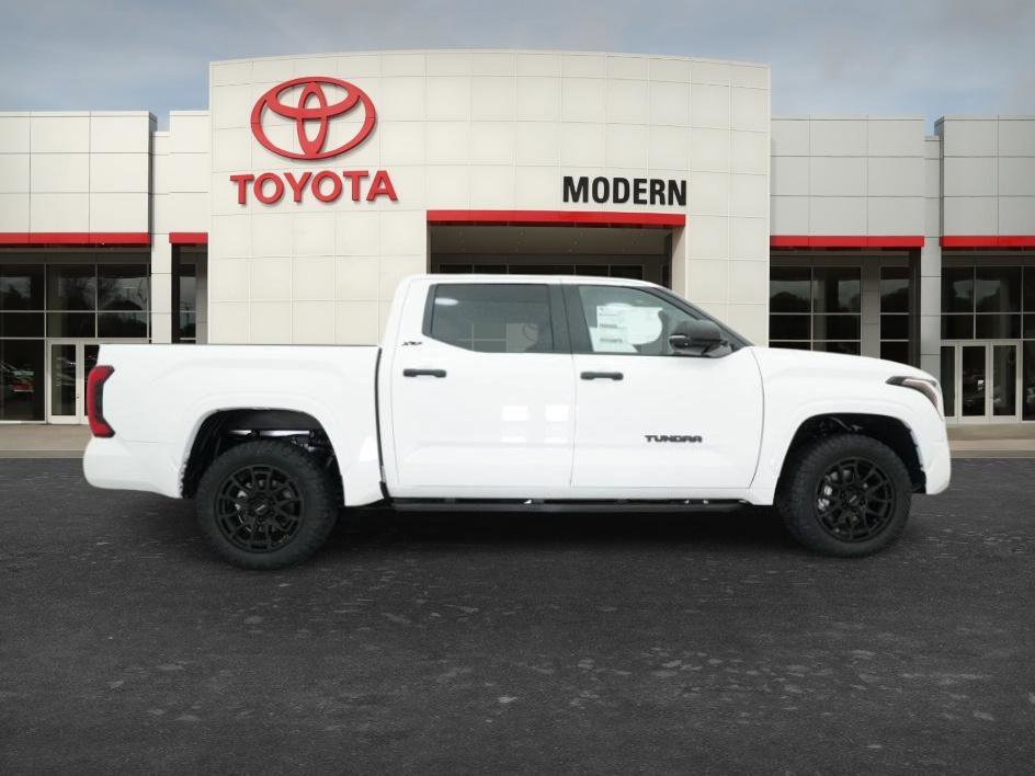 New 2026 Ice Cap Toyota SR5 image 9