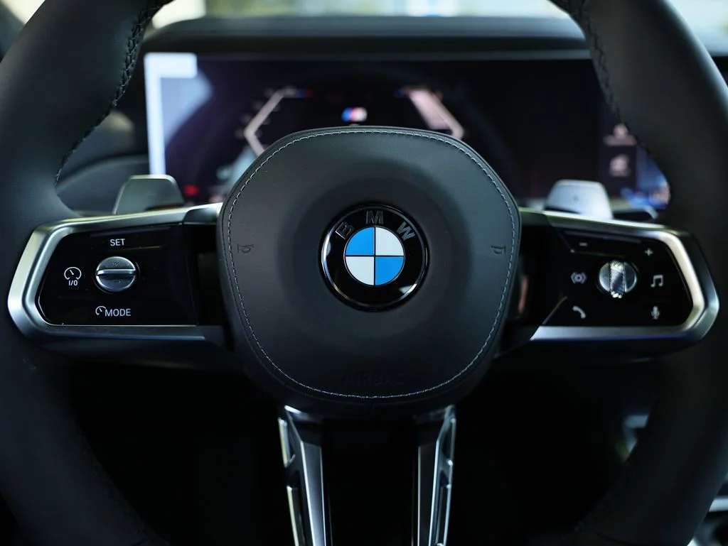 New 2026 Black Sapphire Metallic BMW 760i xDrive image 35