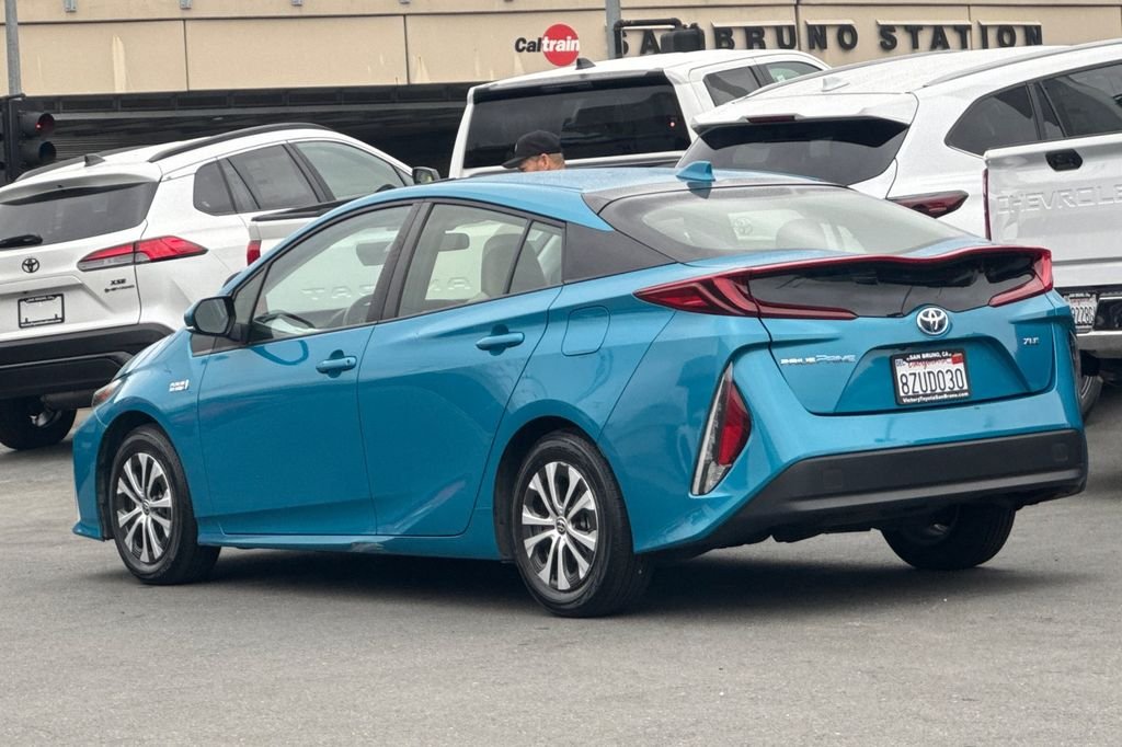 Certified Used 2022 Blue Toyota XLE image 6