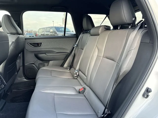 Used 2026 Crystal White Pearl Subaru Limited image 27