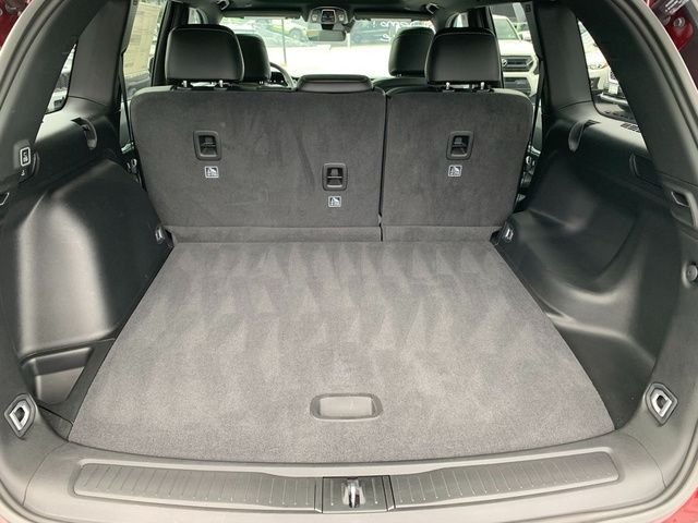 New 2026 Velvet Red Pearlcoat Jeep Altitude image 4