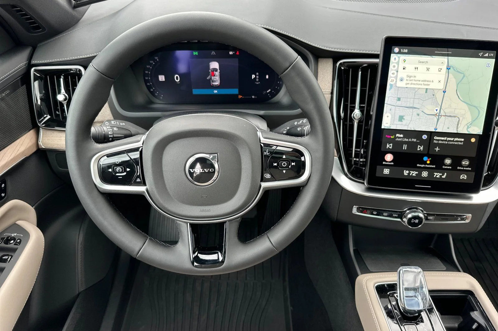 2026 Volvo XC90 Plus - Photo 13