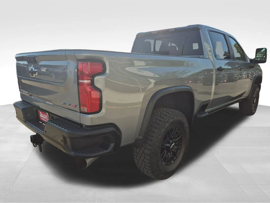 Used 2025 Gray Chevrolet ZR2 image 10
