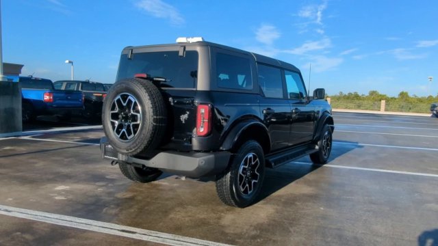 New 2026 Shadow Black Ford Outer Banks® image 92