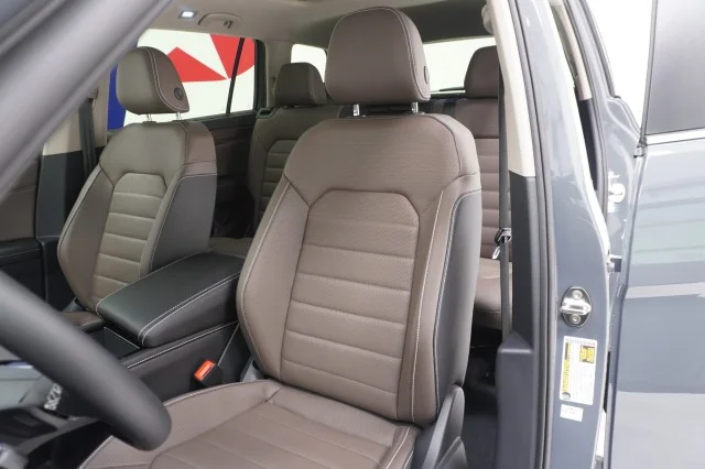 New 2026 Pure Gray Volkswagen 2.0T SEL image 20