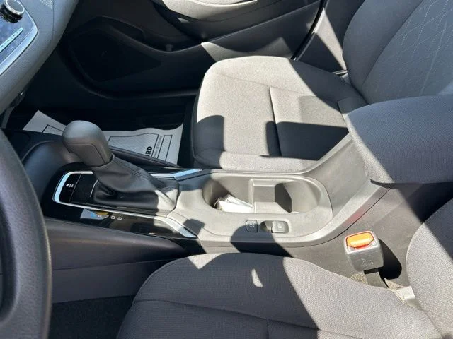 Used 2025  Toyota LE image 27
