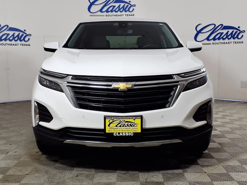 Used 2022 Summit White Chevrolet LT image 3