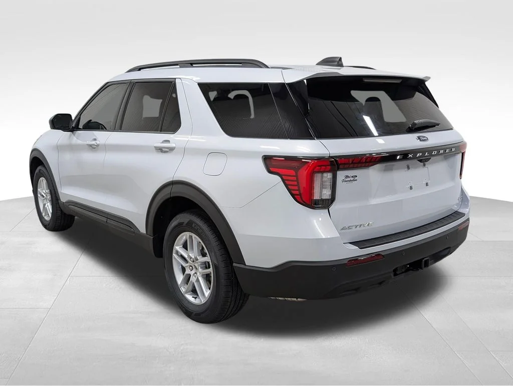 New 2026 Space White Metallic Ford Active image 22