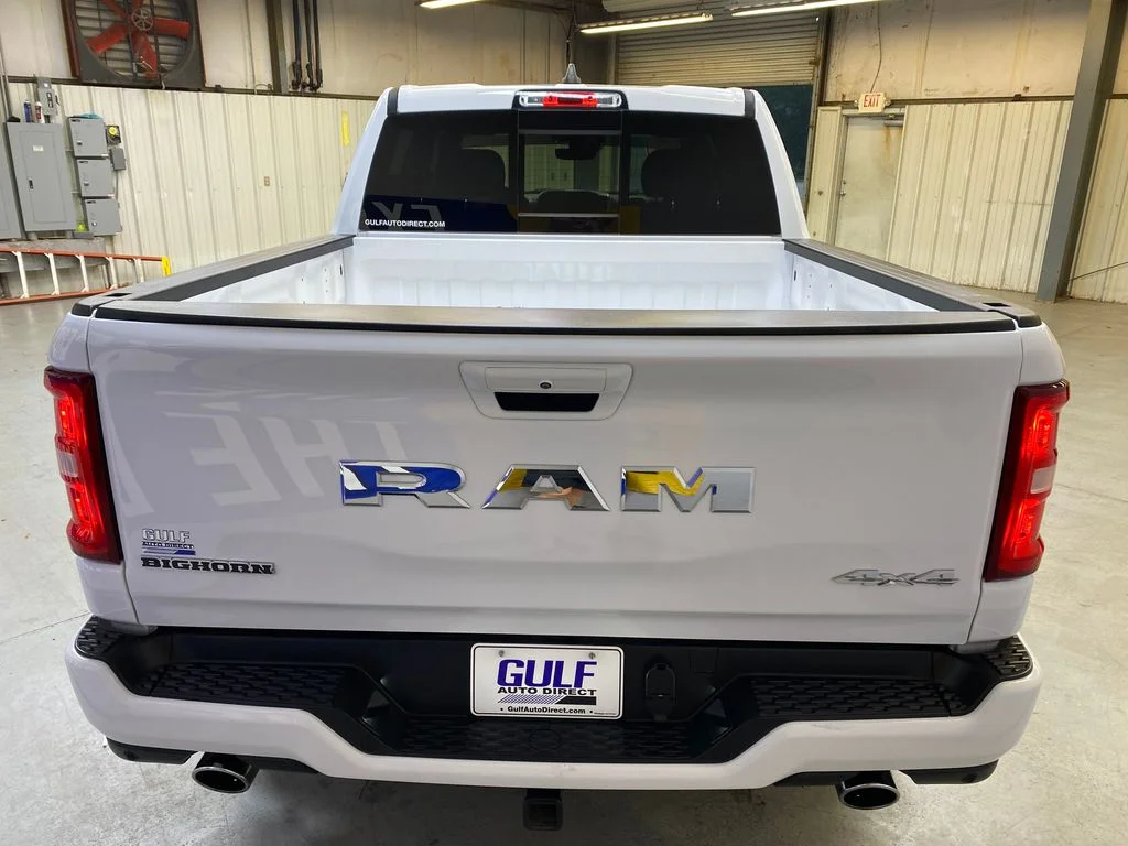 Used 2025 White Ram Big Horn/Lone Star image 7