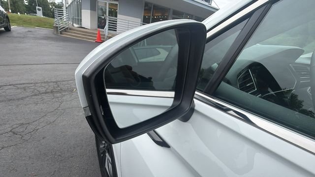 Used 2024 White Volkswagen 2.0T SE image 18