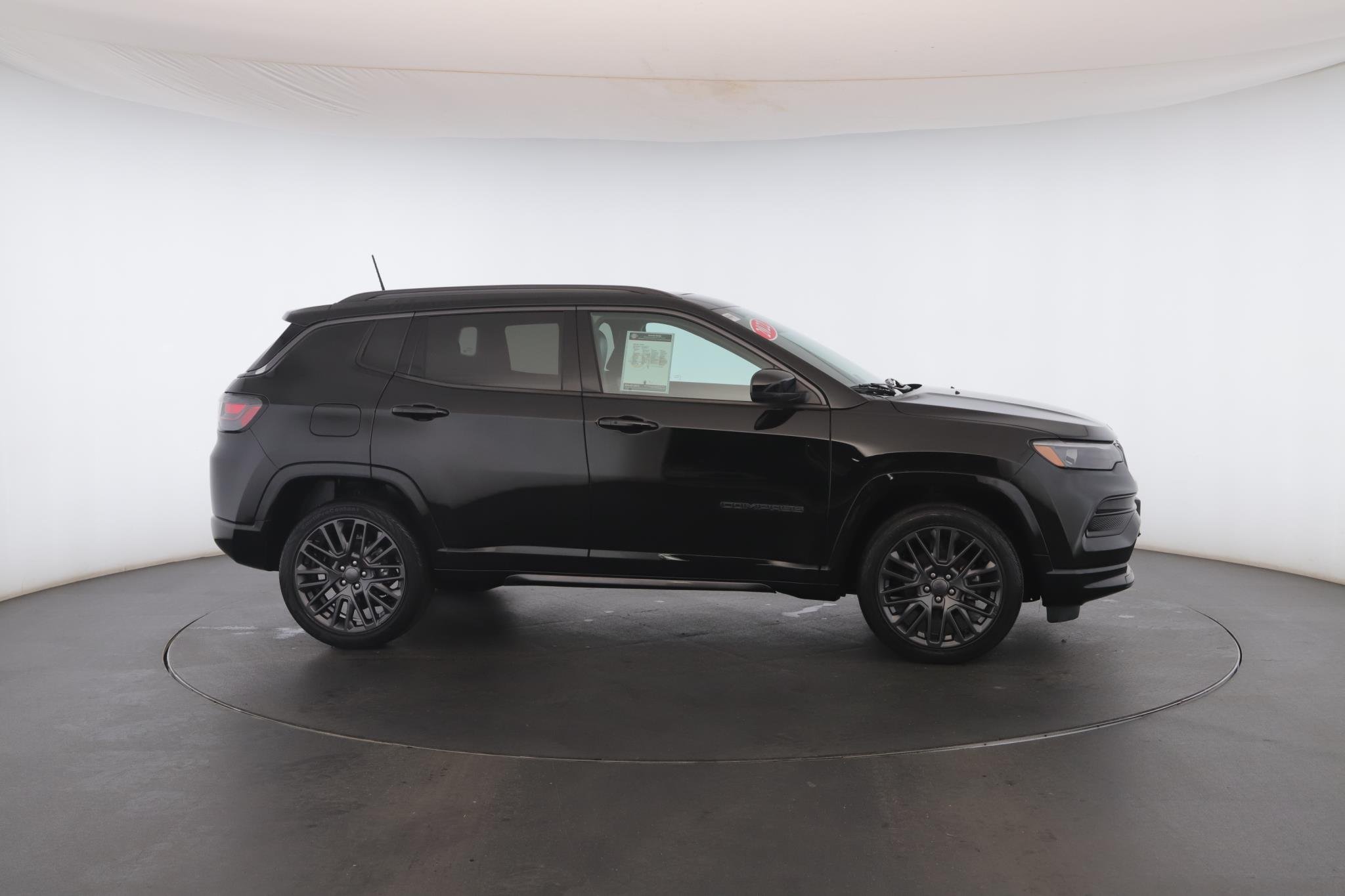 Used 2022 Diamond Black Crystal Pearlcoat Jeep High Altitude 4x4 image 25