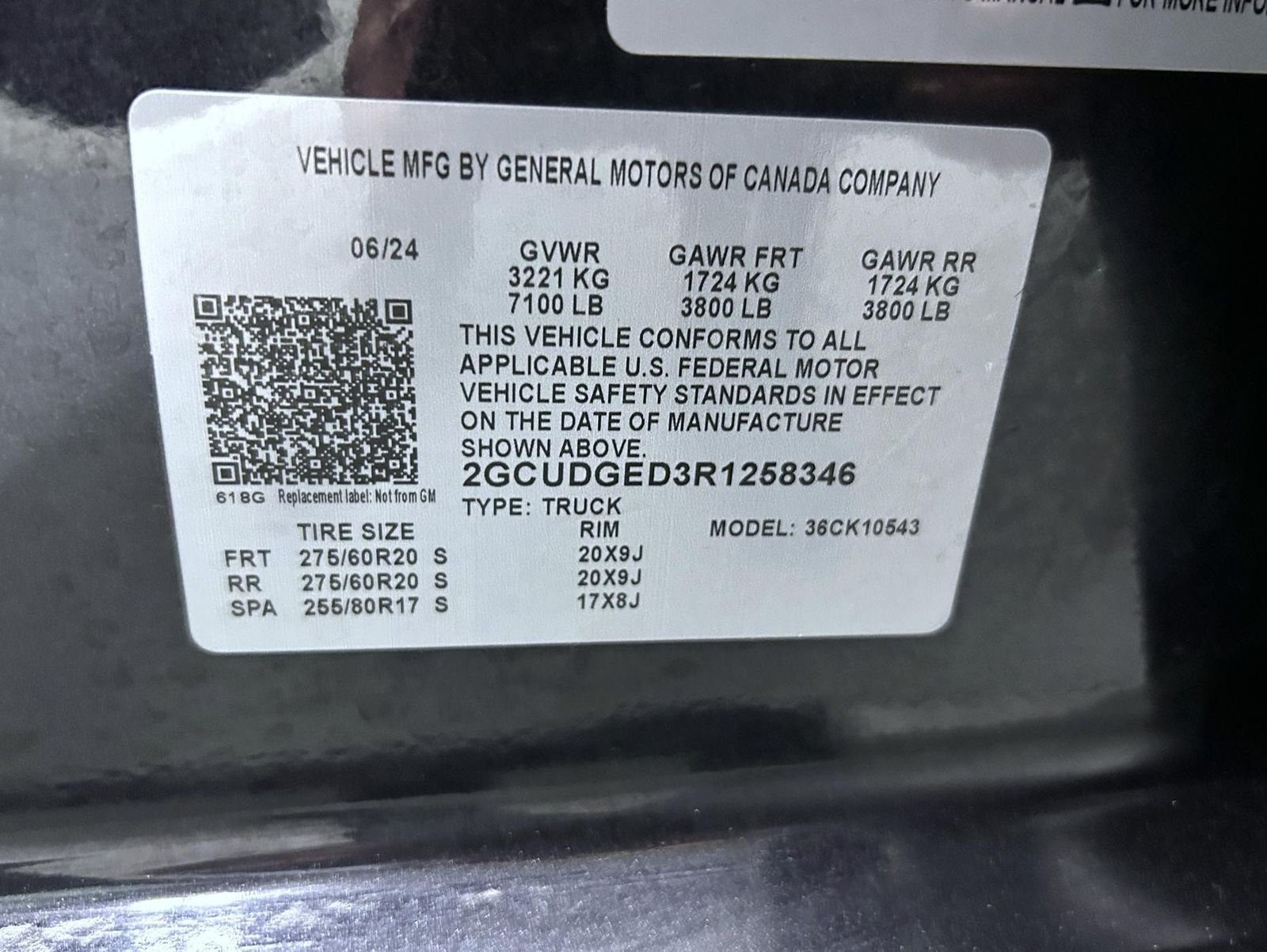 Used 2024 Gray Chevrolet LTZ image 25
