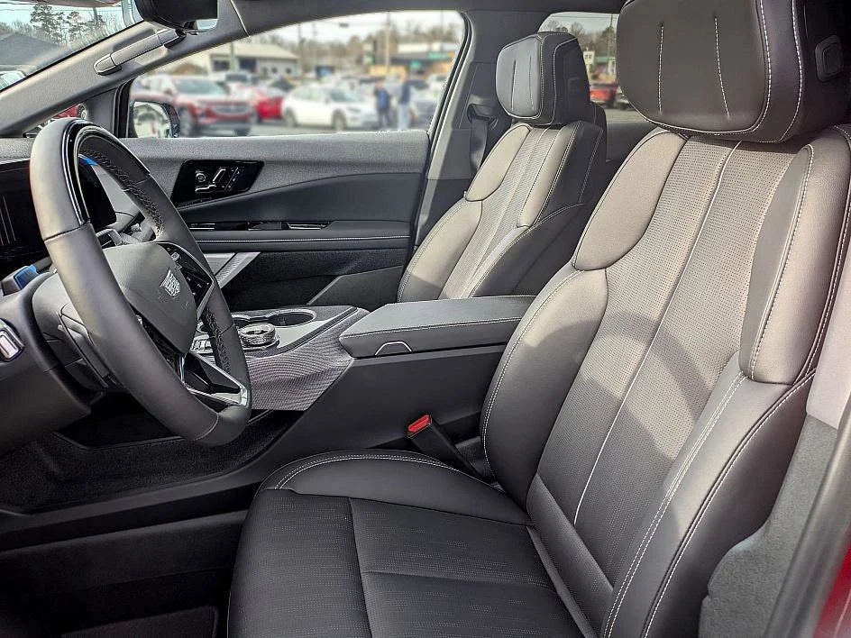2025 Cadillac OPTIQ Luxury 2 - Photo 10
