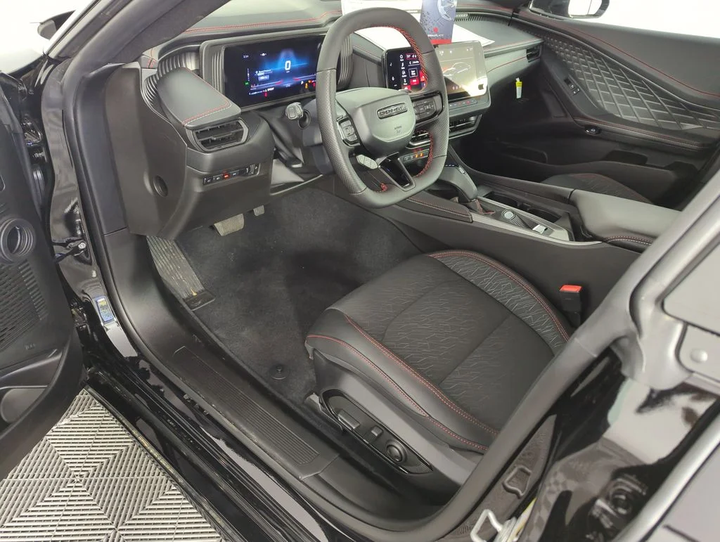 New 2026 Diamond Black Crystal Pearlcoat Dodge R/T image 11