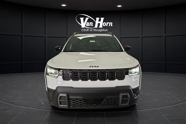 New 2026 Bright White Clear-Coat Exterior Paint Jeep Laredo image 2
