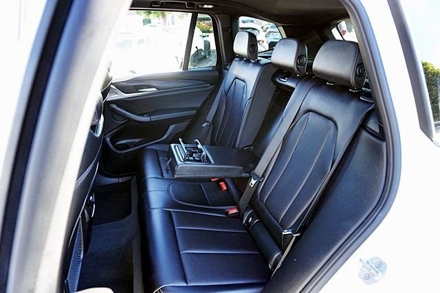 Used 2023 White BMW xDrive30i image 19