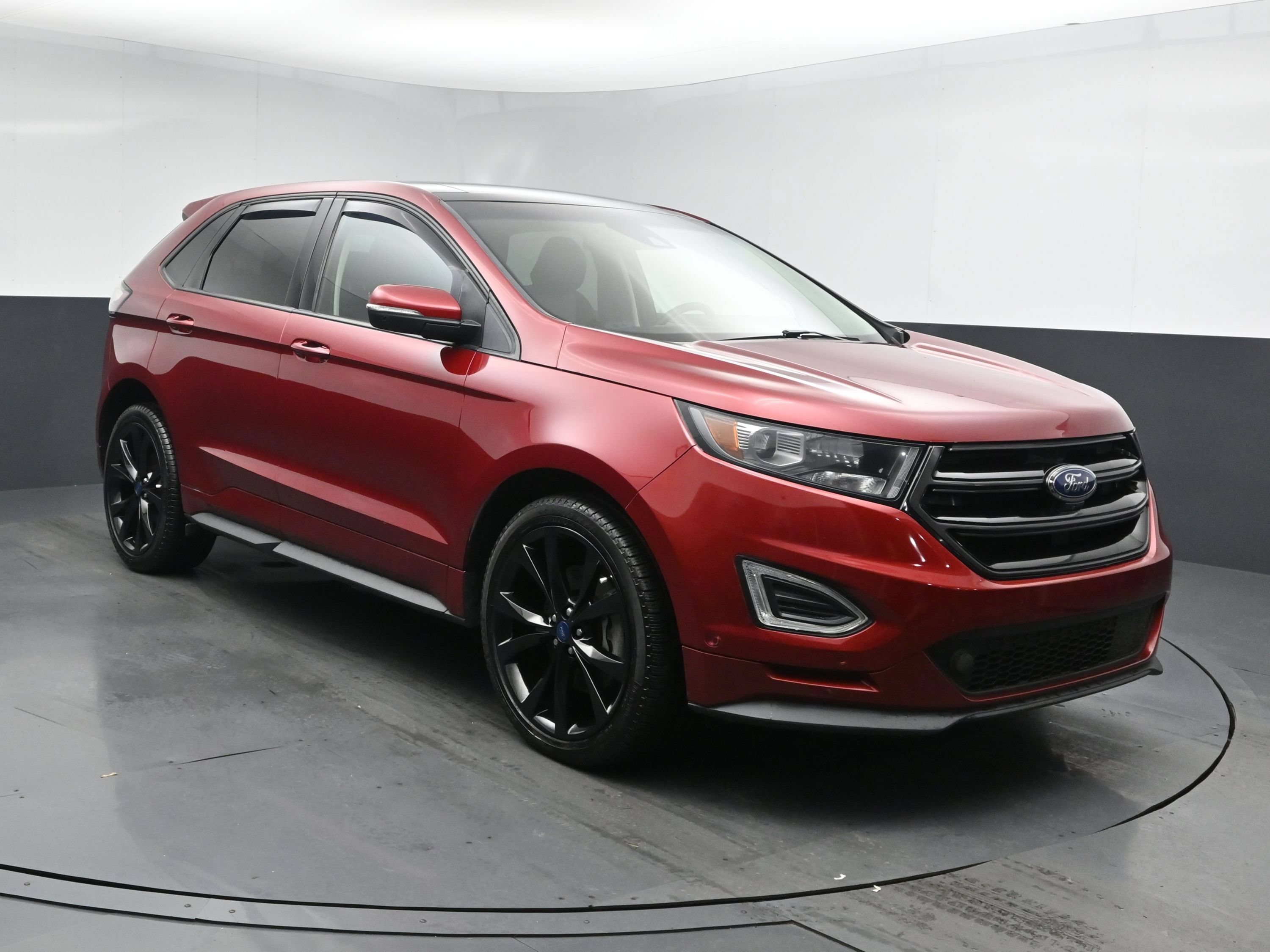 Used 2016 Red Ford Sport image 2
