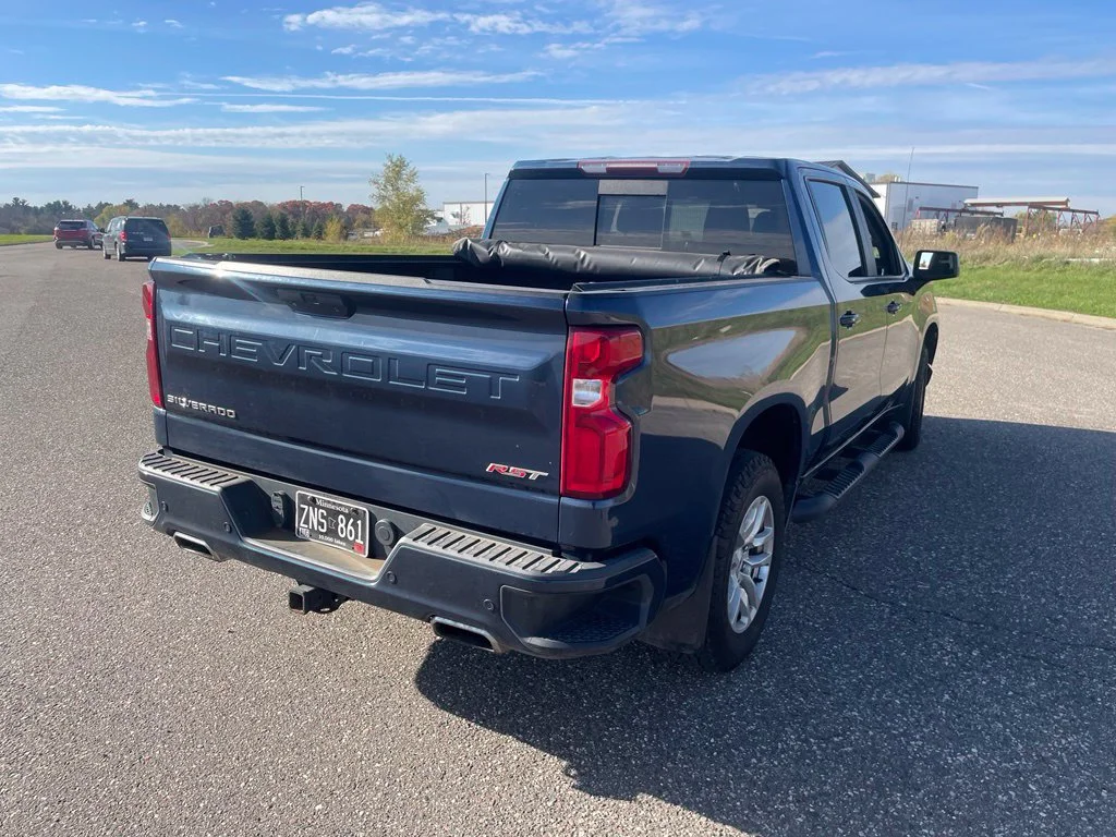 Used 2019 Blue Chevrolet RST image 8