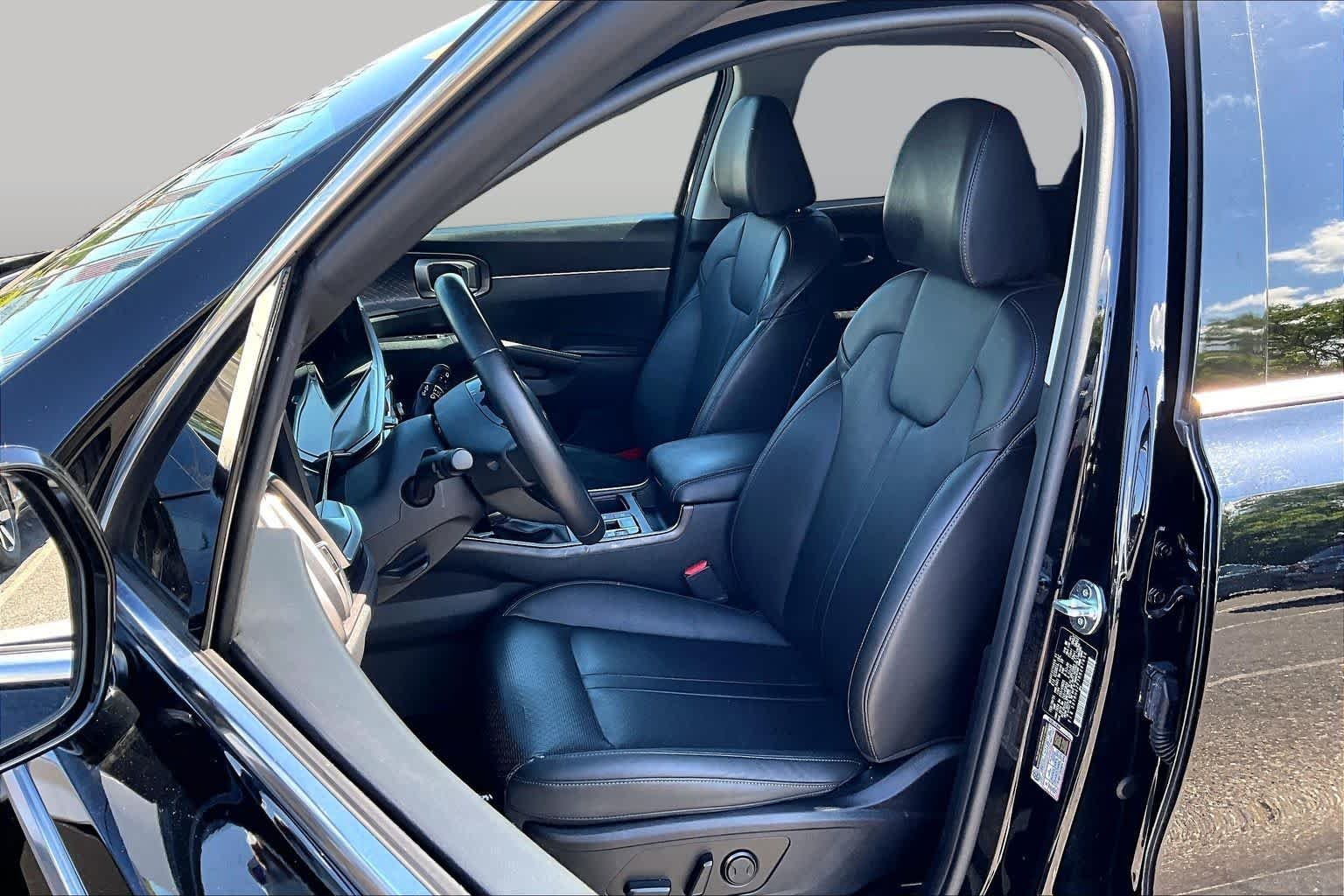 Used 2024 Ebony Black Kia EX image 8