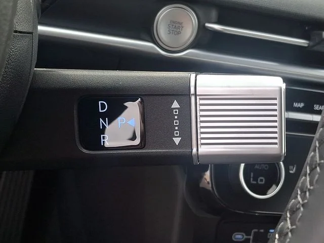 New 2026 Gray Hyundai SEL Convenience image 11