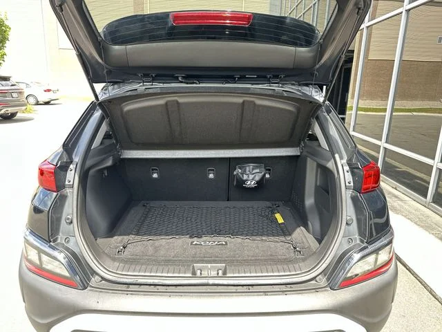Used 2023 Black Hyundai SEL image 24