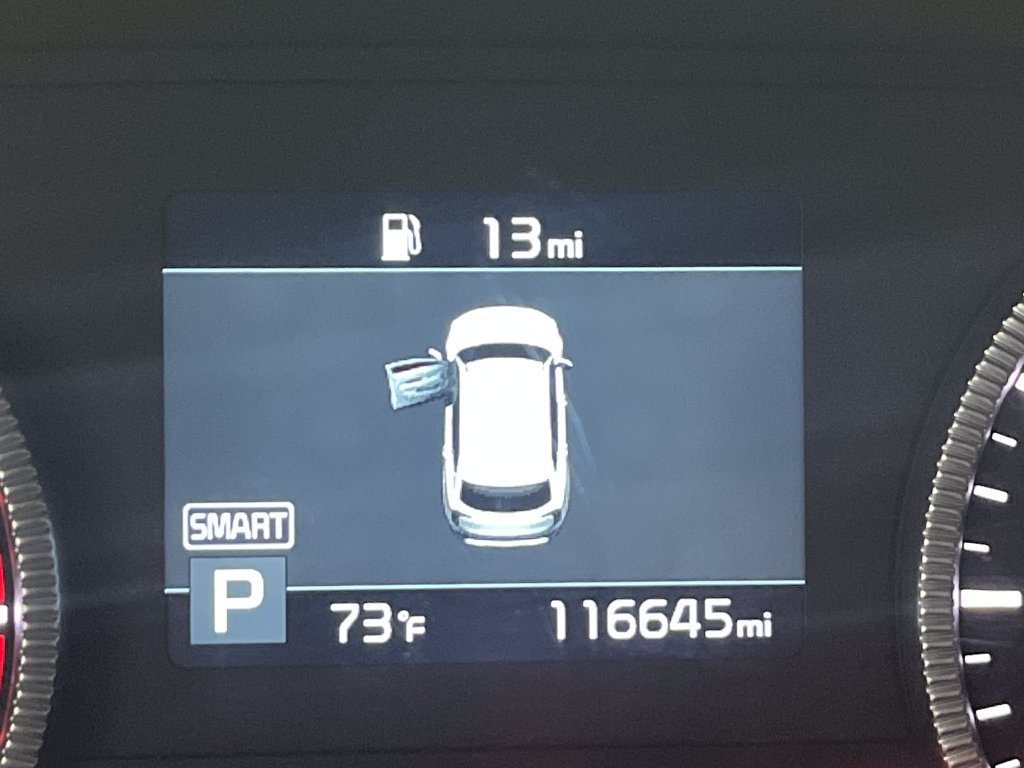 Used 2022 White Kia EX image 18