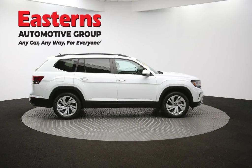 Used 2021 White Volkswagen 2.0T SE w/Technology image 47