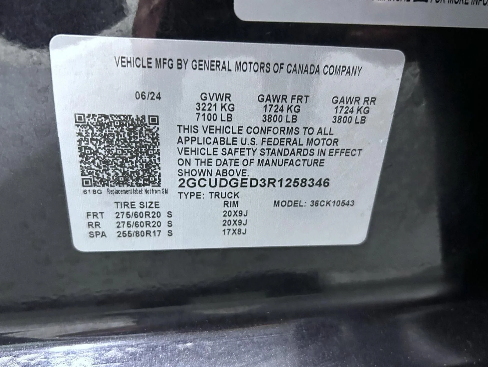 Used 2024 Gray Chevrolet LTZ image 25