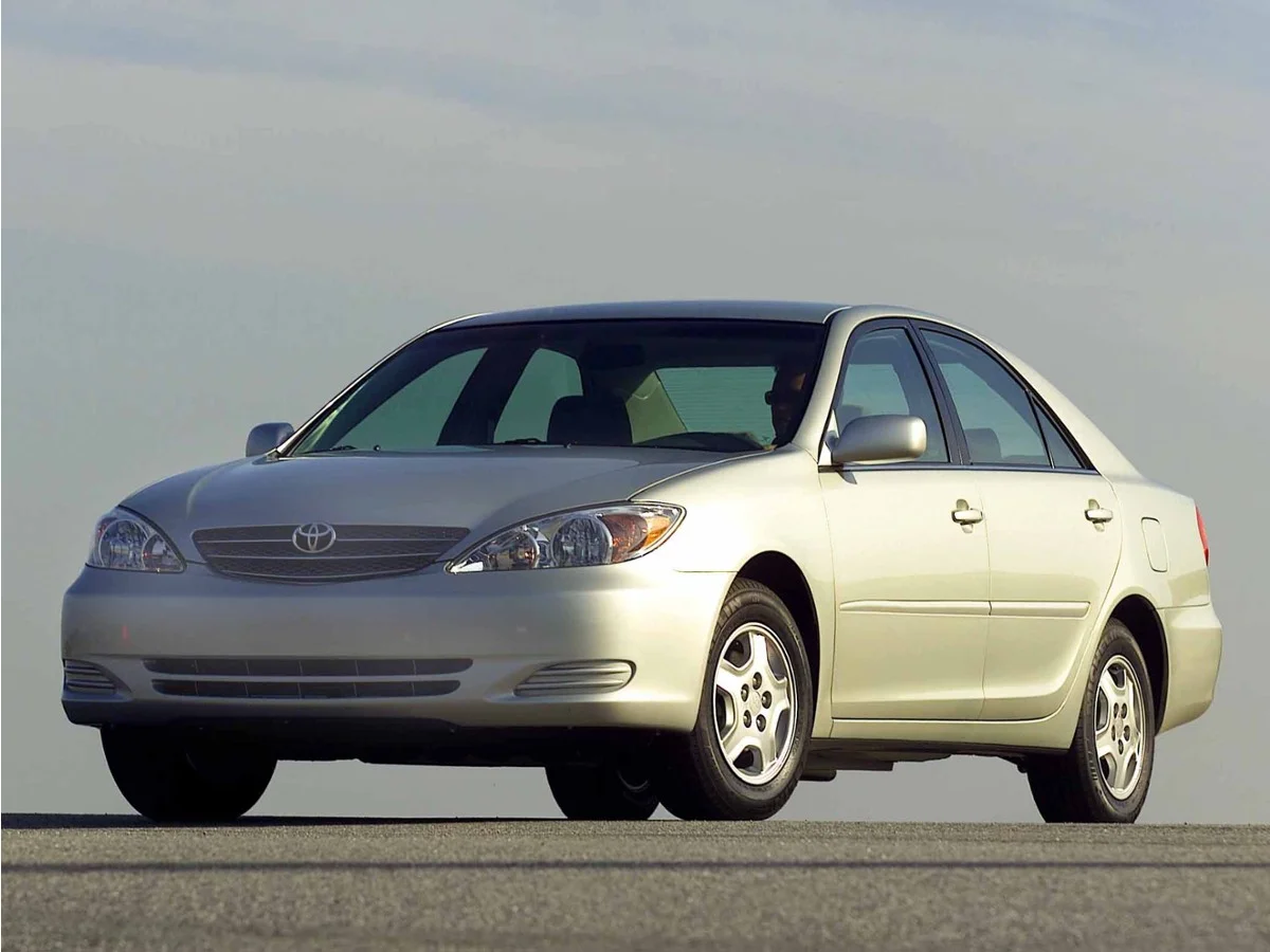 2003 Toyota Camry LE's photo