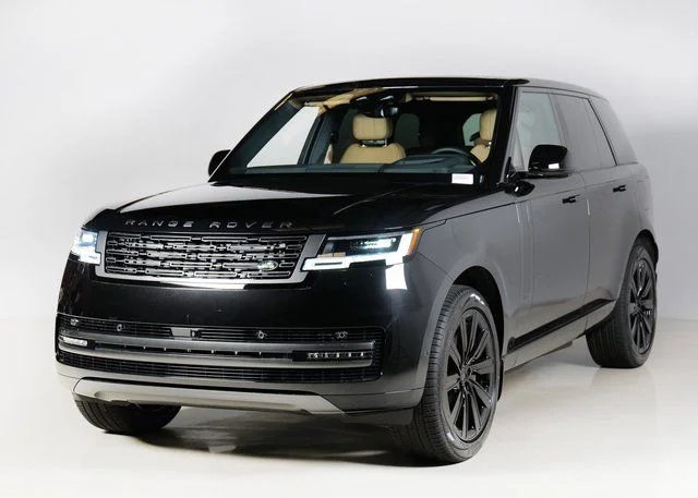 2026 Land Rover Range Rover 3.0 PHEV SE SWB's photo